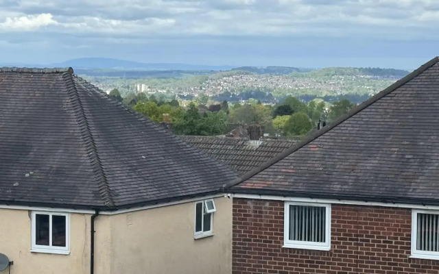 4 Bedrooms Full House Stourbridge Birmingham