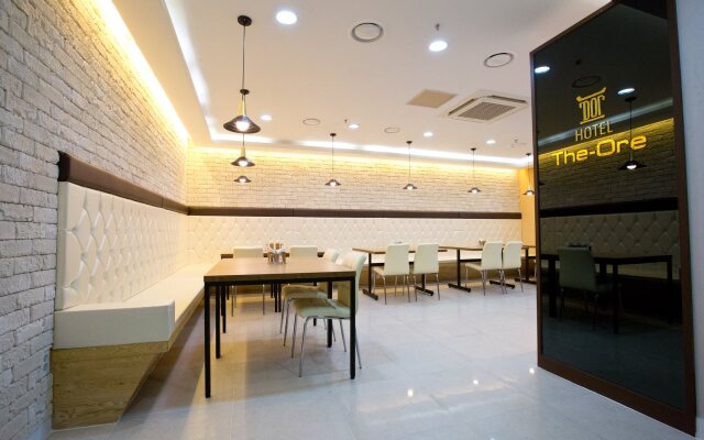 Hotel The-Ore
