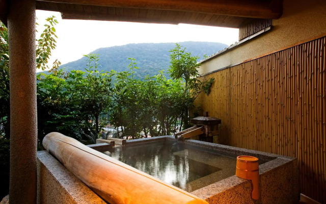 Yumoto Konpira Onsen Hananoyu Koubaitei