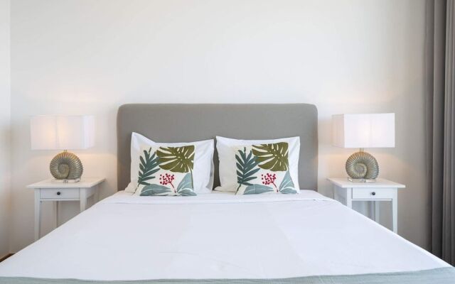 Vila Papagaio Verde by An Island Apart