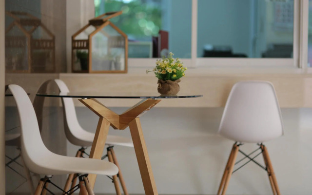 Central Place Serviced Apartment