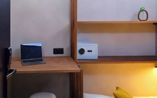 The Hyve Capsule hostel Amsterdam