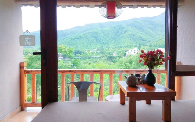 Moganshan Mountain Farmhouse