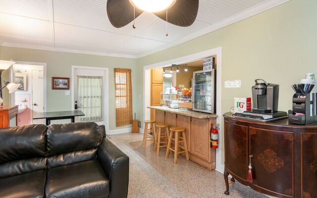 The Wayward Traveler's Inn