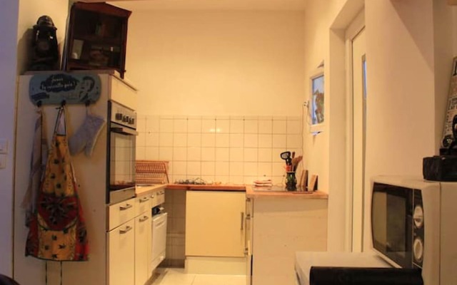 House with 3 Bedrooms in Clichy, with Wifi