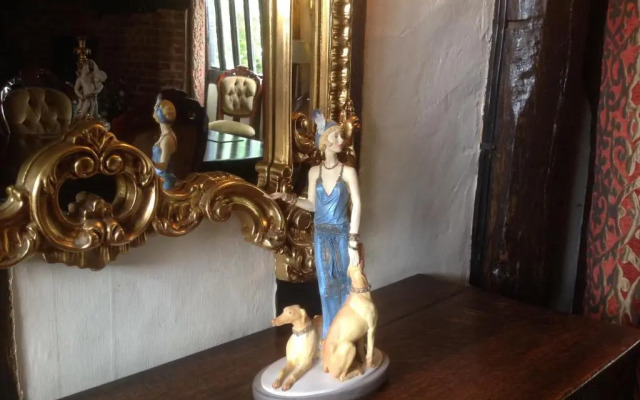 Greyhound Cottage