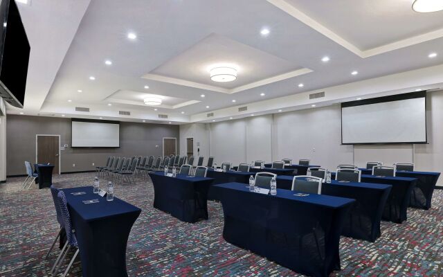 Hampton Inn & Suites Houston East Beltway 8