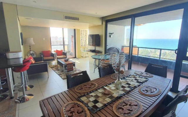 Accommodation Front - Tastefully Furnished 6 Sleeper with Ocean Views