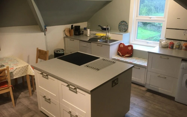 Goodamoor Apartments