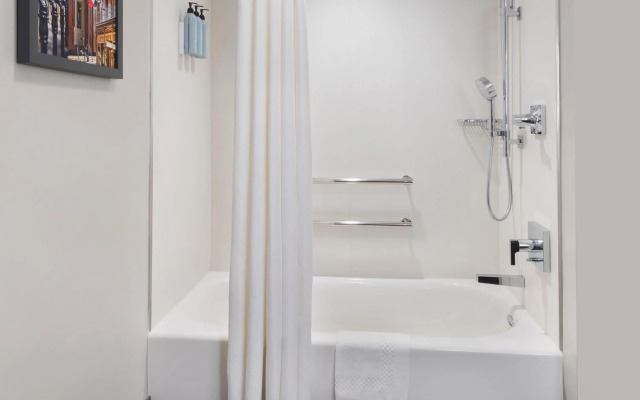 Courtyard by Marriott New Orleans Metairie