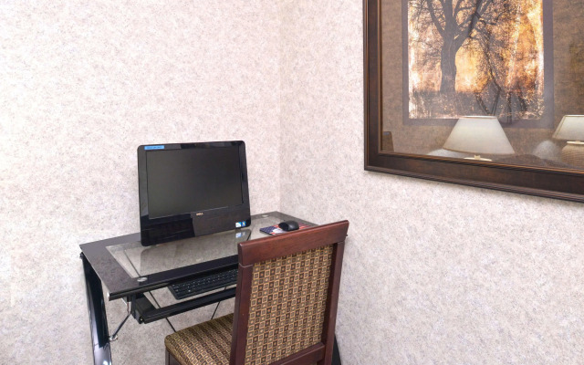 Americas Best Value Inn & Suites Maryville