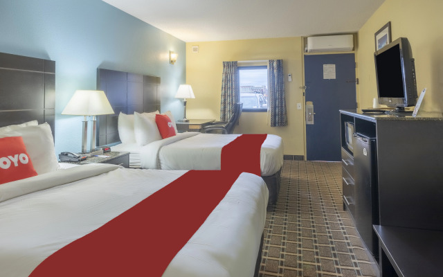 OYO Hotel Knoxville TN Cedar Bluff I-40
