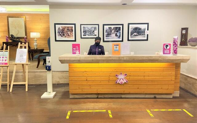 Royal Orchid Fort Resort
