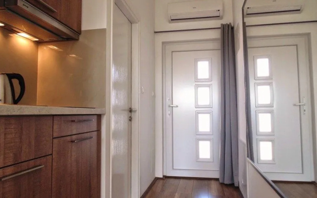 Refresh Boutique Apartments