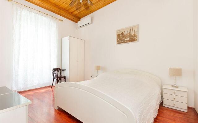 Rooms & Apartments Matkovic