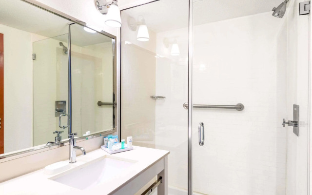 DoubleTree by Hilton San Antonio Northwest