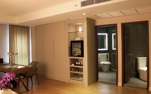 Grand Diamond Suites Hotel