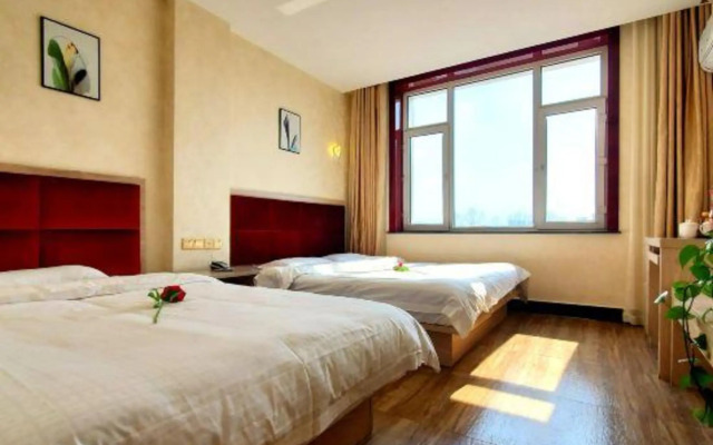 Tiandiyuan Hotel (Baishan Railway Station Passenger Transport Terminal Shop)