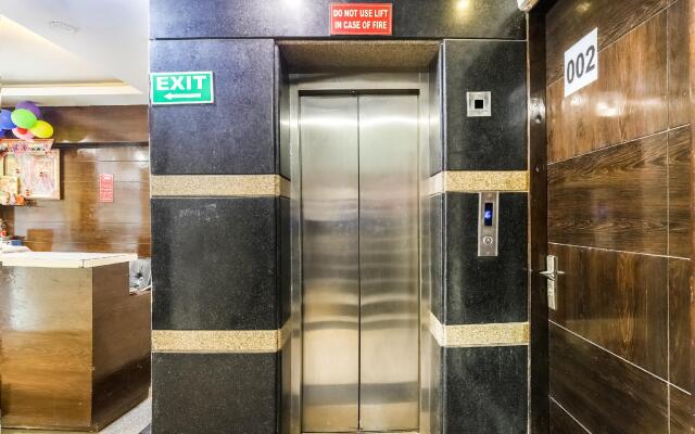 OYO 13252 Hotel Chander Palace