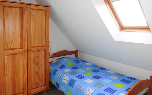 Holiday Home in Beautiful Breton Estate, Lanmodez