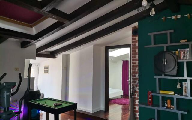 Cheerful Holiday House Illuminosa