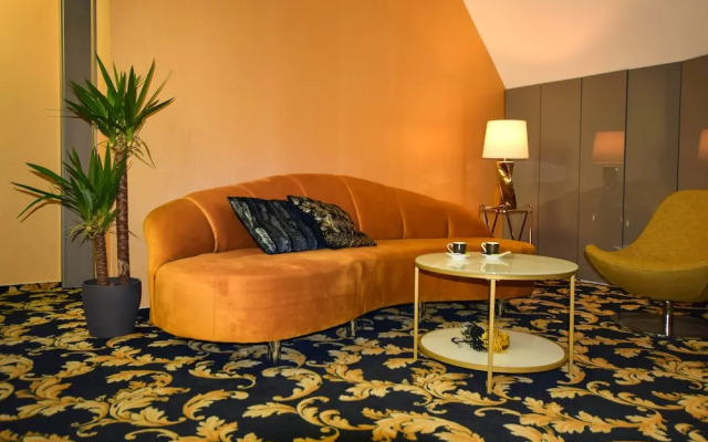 Arch Boutique Hotel