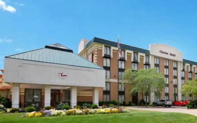 Clarion Hotel & Suites Conference Center