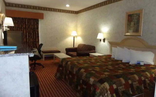 Americas Best Value Inn & Suites Bastrop