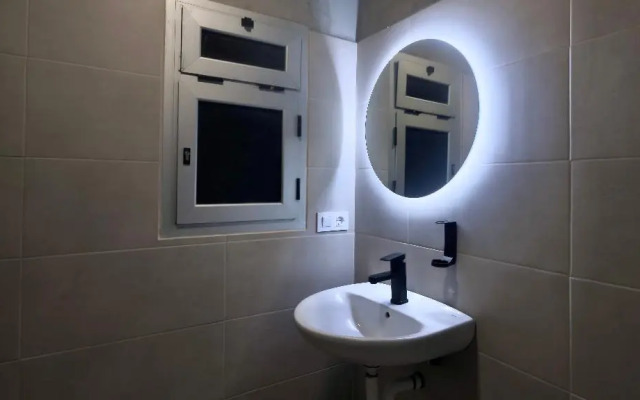 Ideal Youth Hostel