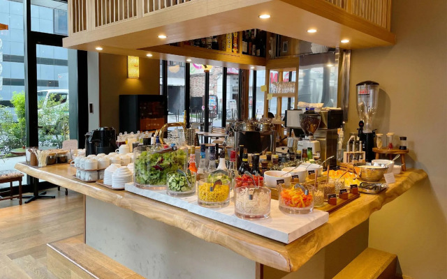 Akabaneholic Hotel