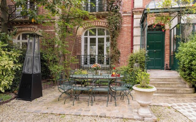 Paris Mozart Prestige Residence
