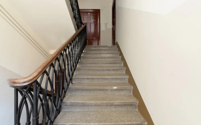 Retro Apartment Cracow Center by Renters