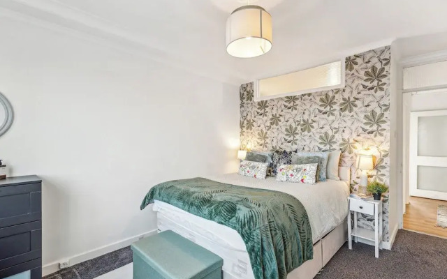 Spacious2br-balcony-parking-25mincentrallondon