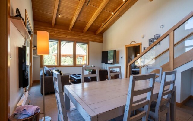 Kookaburra Lodge #401 By Bear Country