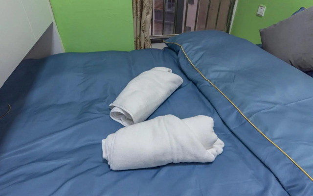 Locals Apartment Inn 01