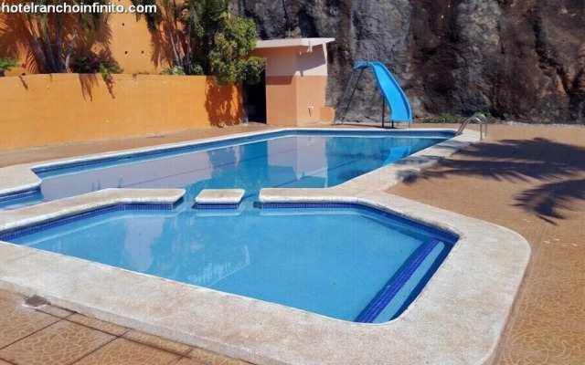 Hotel Rancho Infinito