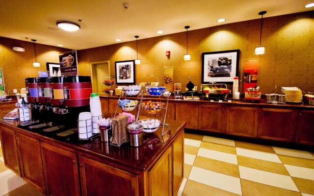 Hampton Inn & Suites Fresno