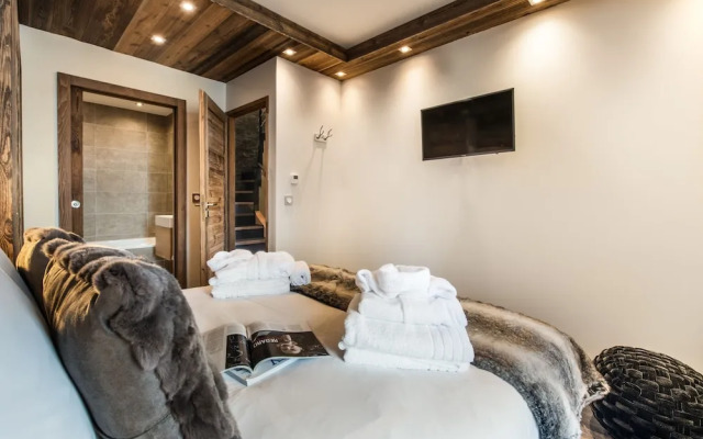 Yellowstone Lodge Chalet 1