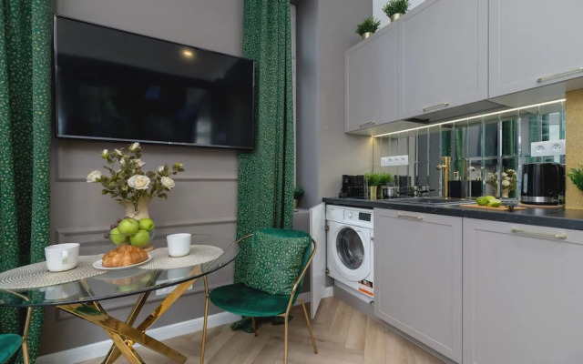 Studio With Jacuzzi by Renters Prestige