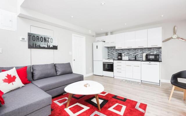Applewood Suites - Annex Coachhouse Loft
