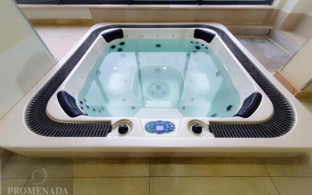 Royale Sundance Studio 8 in Alezzi Beach Spa Pool