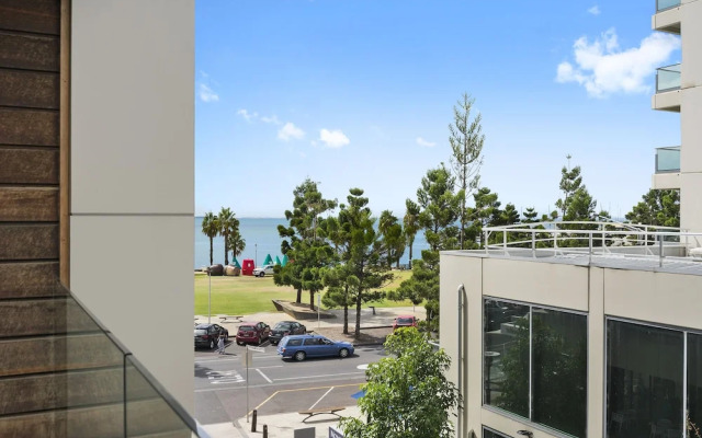 Edgewater 207