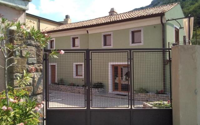 Camere B81 di Strain Neva