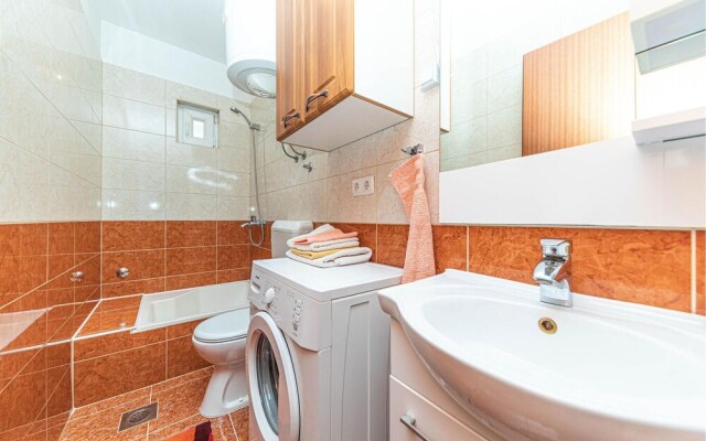 Nice Home in Kastel Kambelovac With Wifi and 1 Bedrooms