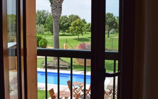 Masia Ca La Caputxeta & Golf