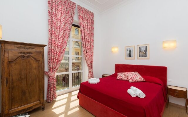 Prestigious Apartment Via Barberini