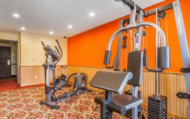 Rodeway Inn & Suites Madison East