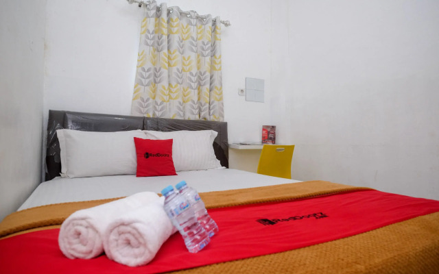 RedDoorz near Politeknik Manado