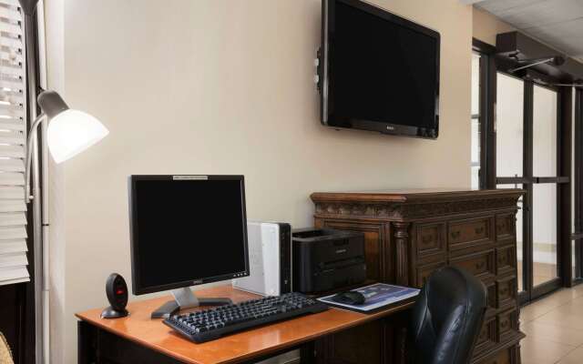 Days Inn by Wyndham Jacksonville Airport