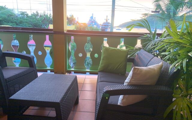 The Waterfront Inn - Hostel